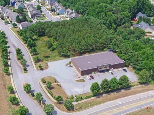 42 Jackson Ave, Braselton, GA 30517