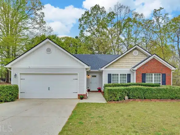 Home @ 102 Logan Ct, Statham, GA 30666